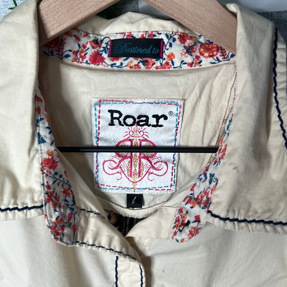 Roar Long Sleeve Button Up - Picture 4 of 9